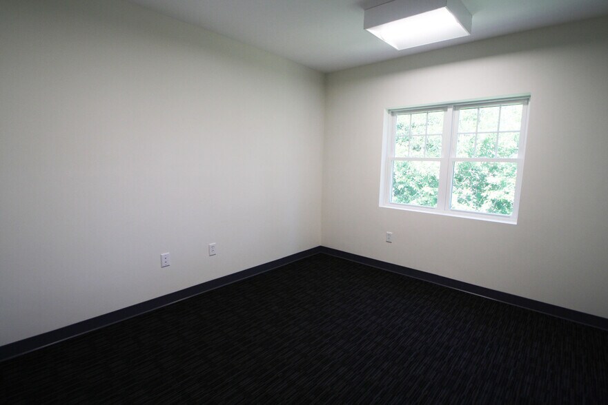 More Photos Of 764 Plain St, Marshfield Office Residential For Lease