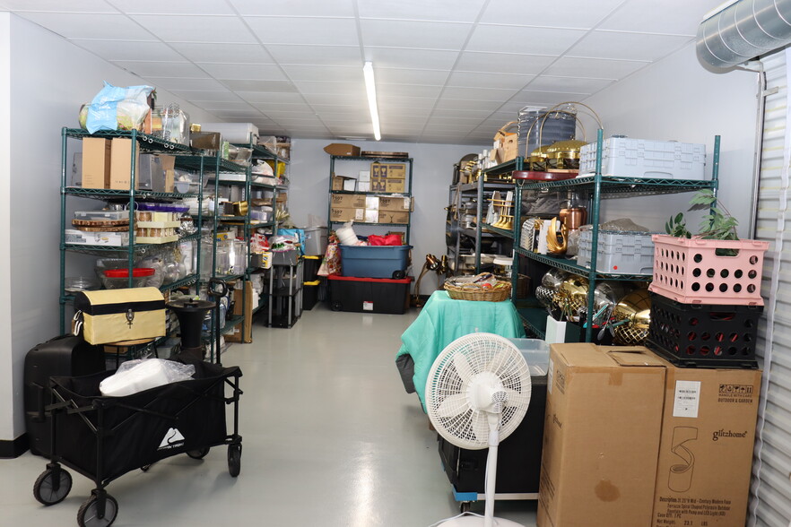 More Photos Of 8232 Market St, Wilmington Freestanding For Sale