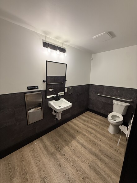 More Photos Of 27820 Dorris Dr, Carmel General Retail For Sale