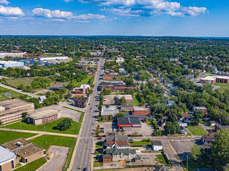 More Photos Of 7440 Broadway Ave, Cleveland Freestanding For Sale