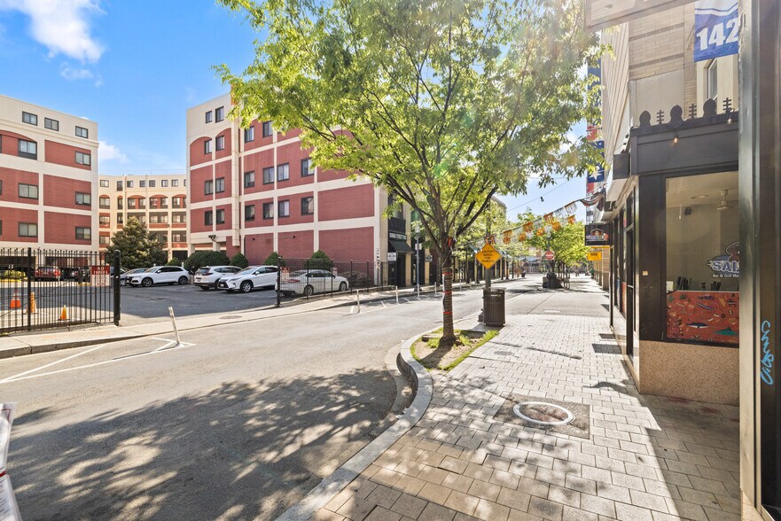 More Photos Of , Washington General Retail For Sale