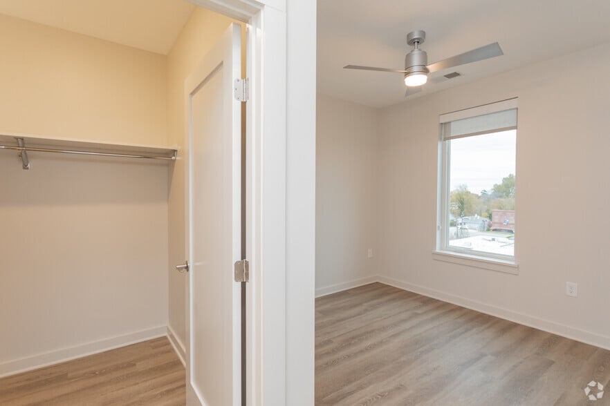 More Photos Of 650 N Main St, High Point Apartments For Lease