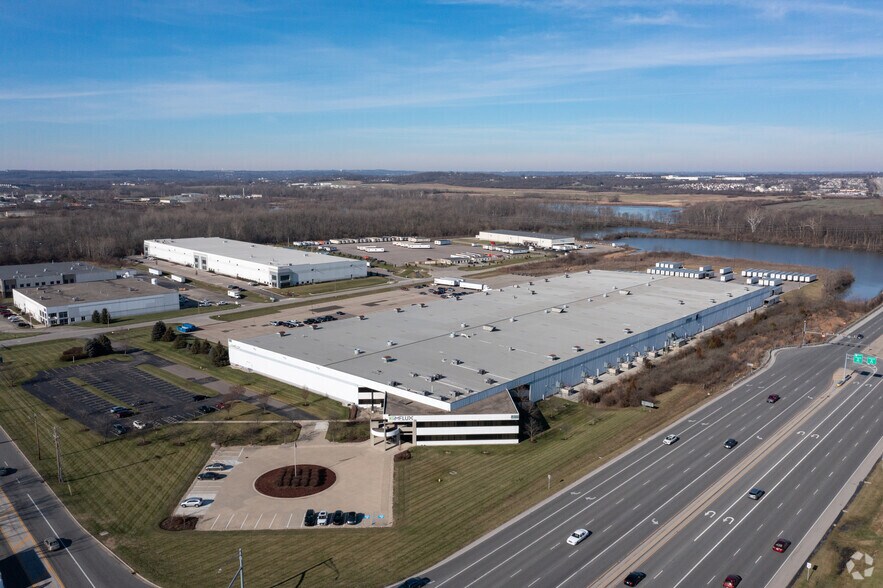 More Photos Of 3550-3560 Symmes Rd, Hamilton Manufacturing For Lease