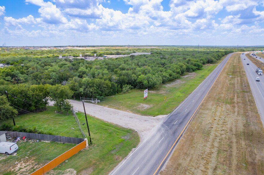 More Photos Of 7902 SE Loop 410, San Antonio Land For Sale