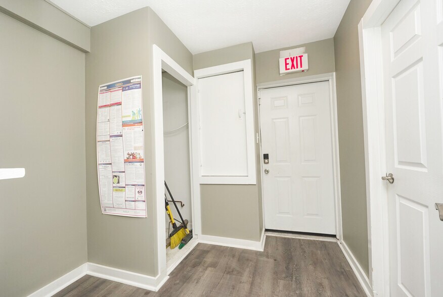 More Photos Of 11415 Chamberlain Rd, Mantua Warehouse For Sale