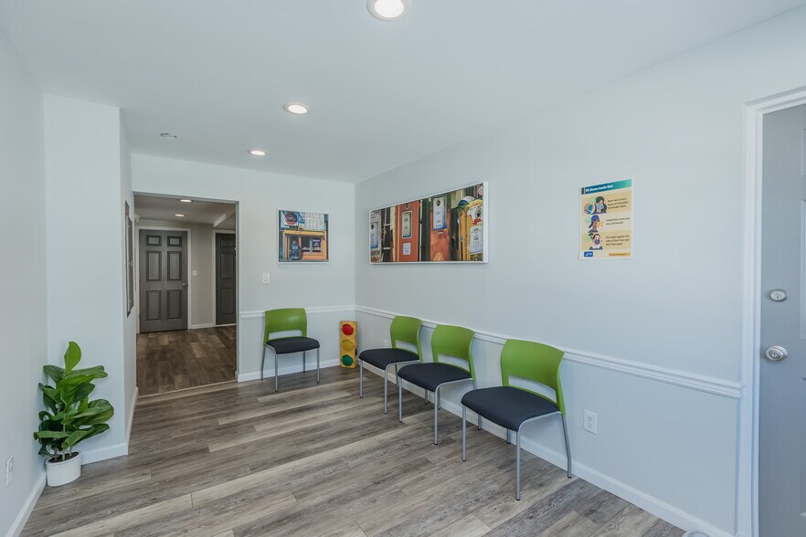 More Photos Of 128 Carleton Ave, East Islip Office For Sale