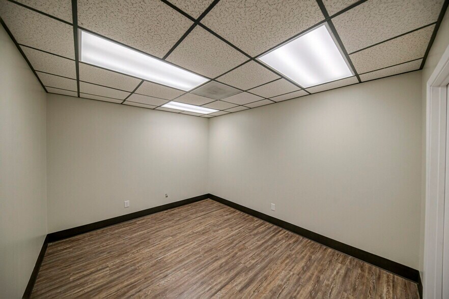 More Photos Of 1410 Rankin Hwy, Midland Office For Sale