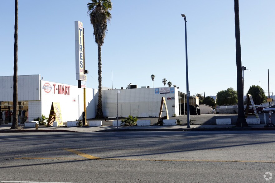 Primary Photo Of 20930-20934 Sherman Way, Canoga Park Auto Dealership For Lease