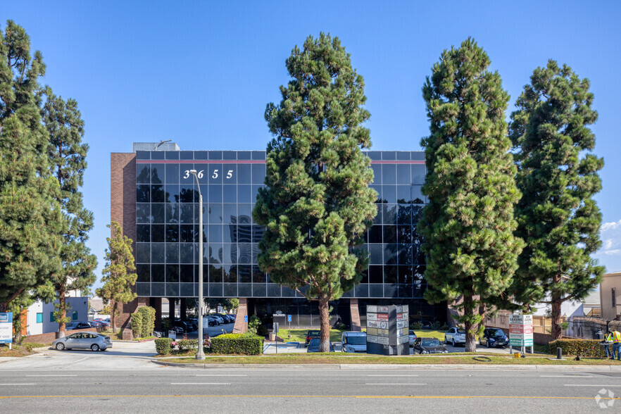 Primary Photo Of 3655 Torrance Blvd, Torrance Coworking Space