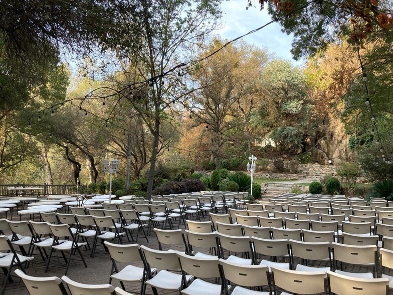 More Photos Of 42975 Sierra Dr, Three Rivers Hotel For Sale