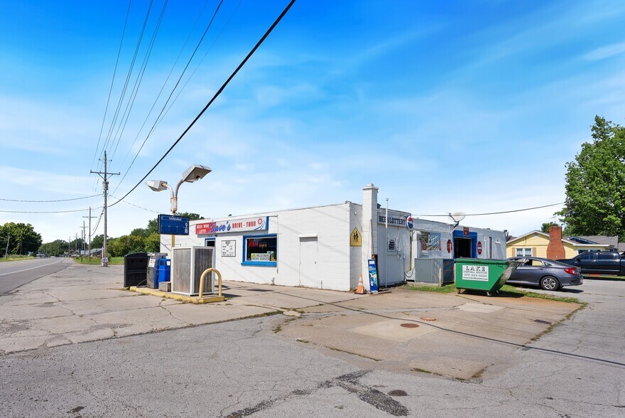 More Photos Of 7697 E Harbor Rd, Lakeside Marblehead Convenience Store For Sale