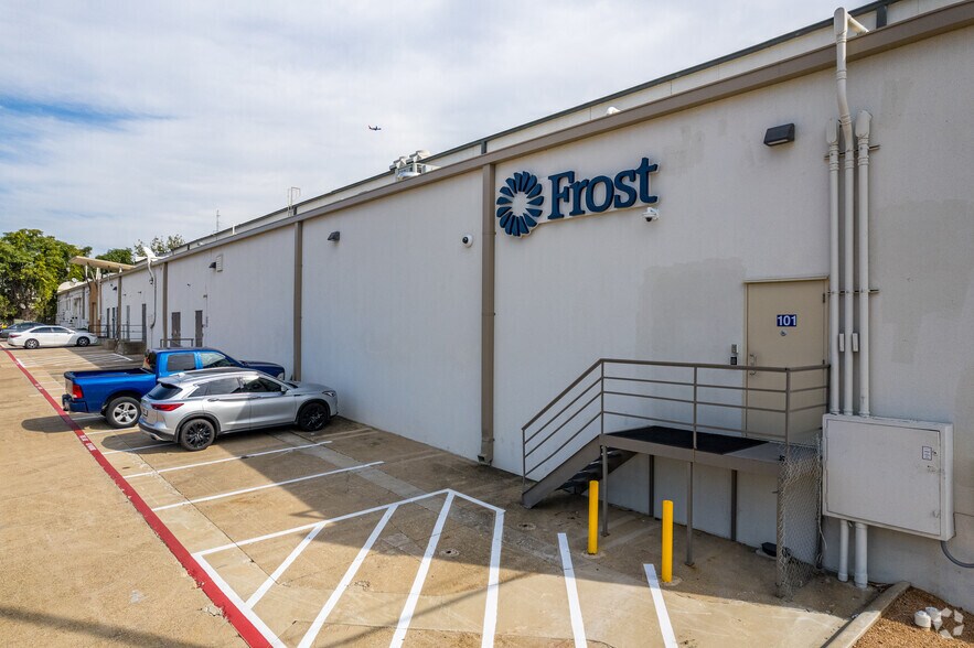 More Photos Of 2515-2555 Inwood Rd, Dallas Unknown For Lease