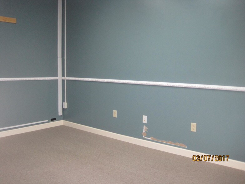 More Photos Of 2907 Fort Bragg Rd, Fayetteville Storefront Retail Office For Lease