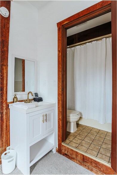 More Photos Of 352 Tye River Tpke, Vesuvius Hospitality For Sale