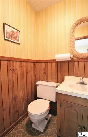 More Photos Of 917 Lynwood Ave, Bastrop Medical For Sale