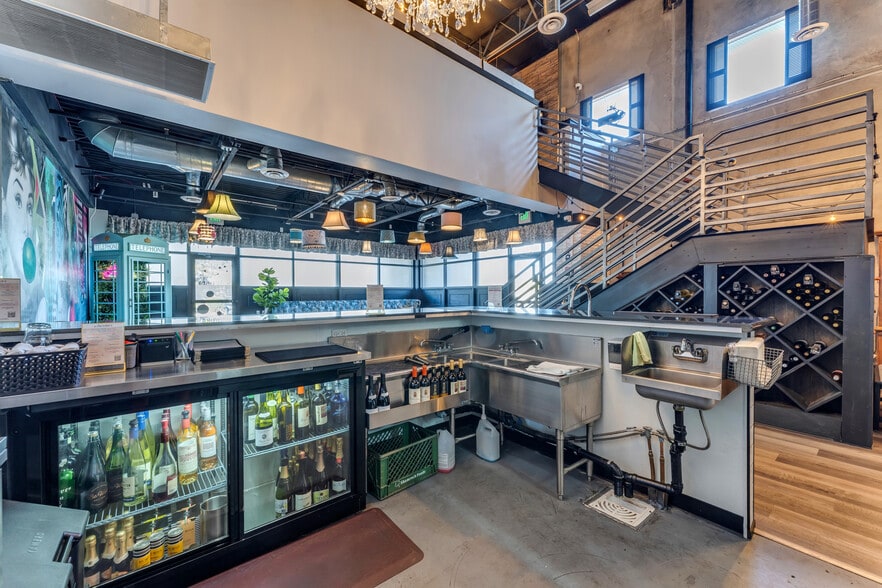 More Photos Of 9299 W Olive Ave, Peoria Light Manufacturing For Lease