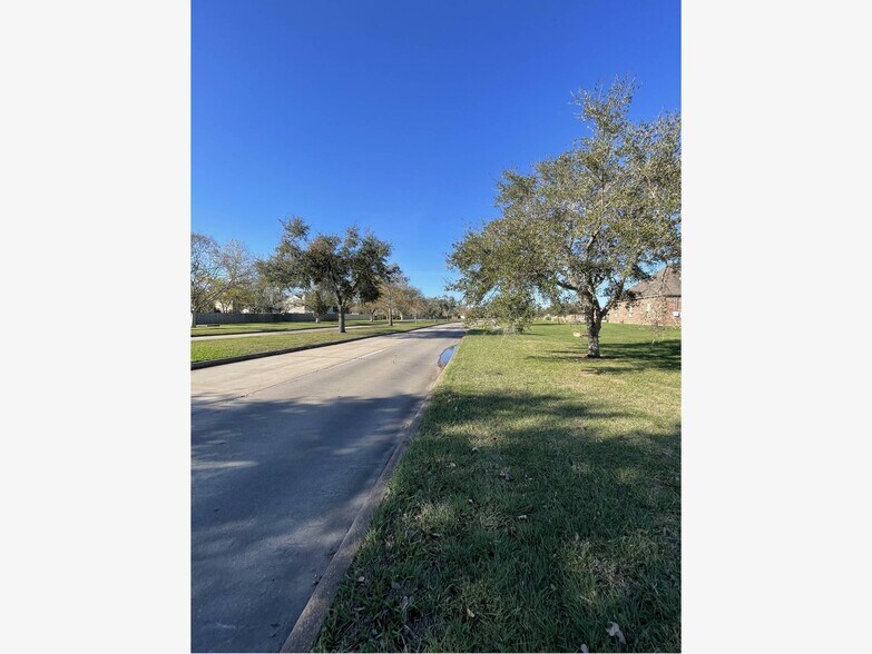 More Photos Of Lake Rd, Lake Jackson Land For Sale