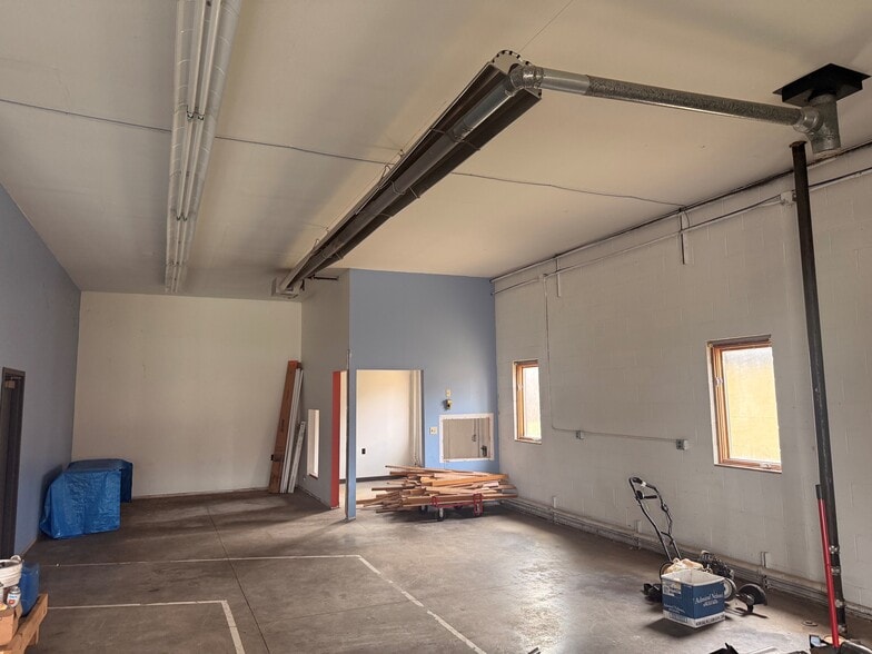 More Photos Of 50 Hojack Park, Rochester Warehouse For Sale