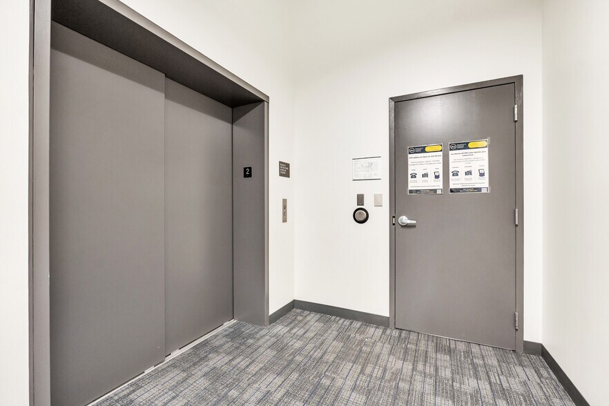 More Photos Of 80 Optical Dr, Southbridge Flex For Lease