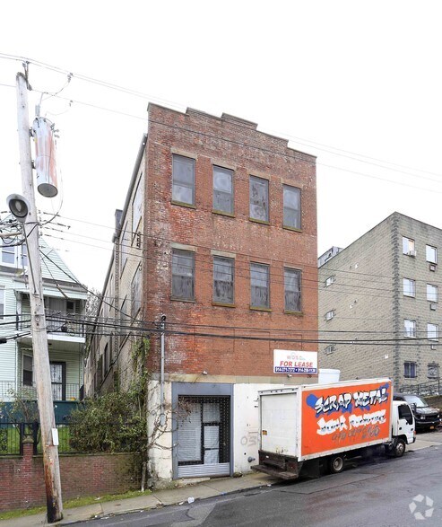 More Photos Of 216 Washington St, Mount Vernon Manufacturing For Sale