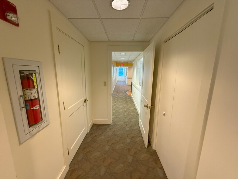 More Photos Of 61 N Main St, Branford Bank For Lease