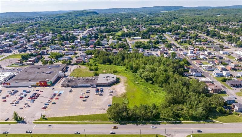 More Photos Of 3353 Blvd Royal, Shawinigan Land For Sale