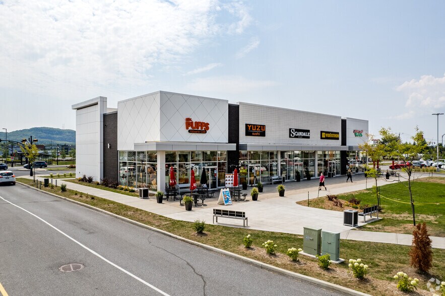 More Photos Of 143 Boul Armand-Frappier, Sainte-julie Bank For Lease