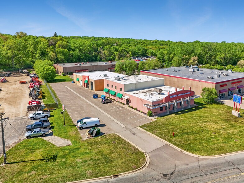 More Photos Of 2401 Highway 13 W, Burnsville Warehouse For Sale