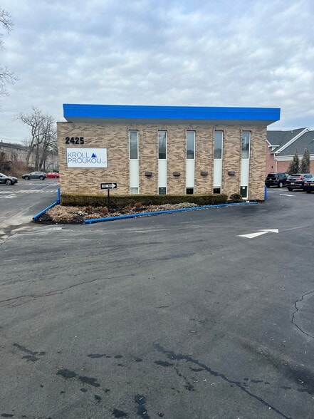 More Photos Of 2425 Clover St, Rochester Office For Lease