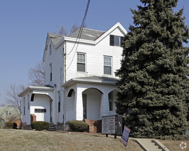 More Photos Of 1590 W Galbraith Rd, Cincinnati Office For Sale