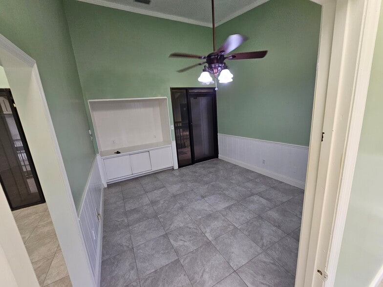 More Photos Of 2210 S Front St, Melbourne Office For Lease