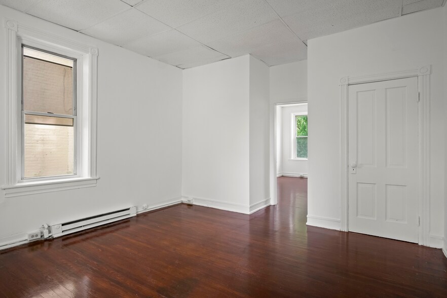More Photos Of 24 Broadway, Hagerstown Apartments For Sale
