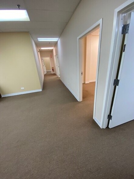 More Photos Of 22-24 Calendar Ave, La Grange Office For Lease