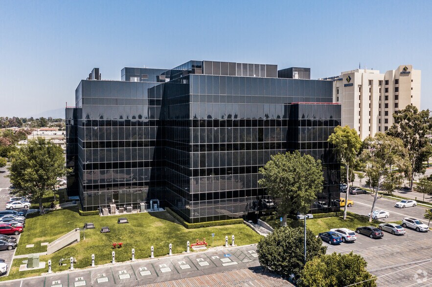 More Photos Of 1801 W Romneya Dr, Anaheim Office Residential For Lease