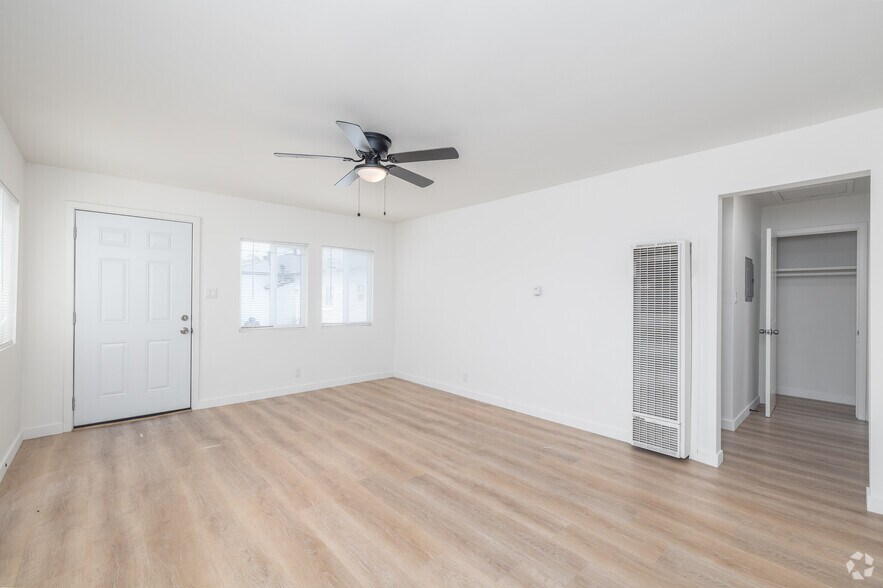 More Photos Of 1525 W 105th St, Los Angeles Apartments For Sale