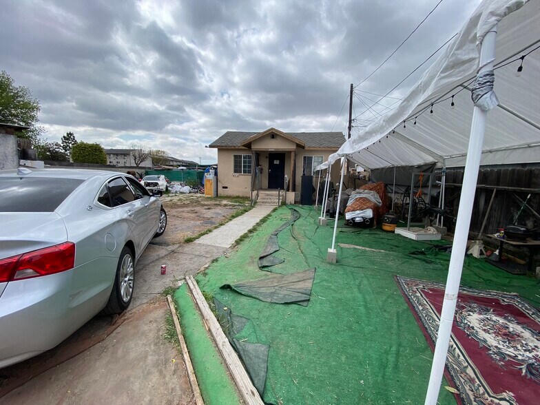 More Photos Of 2402 E 126th St, Compton Multifamily For Sale