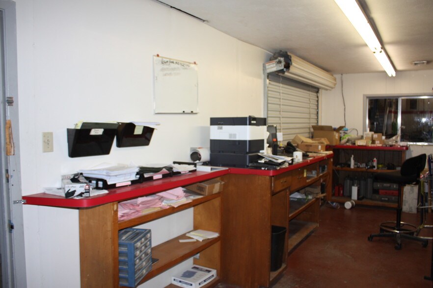 More Photos Of 3915 W Wall St, Midland Auto Dealership For Sale