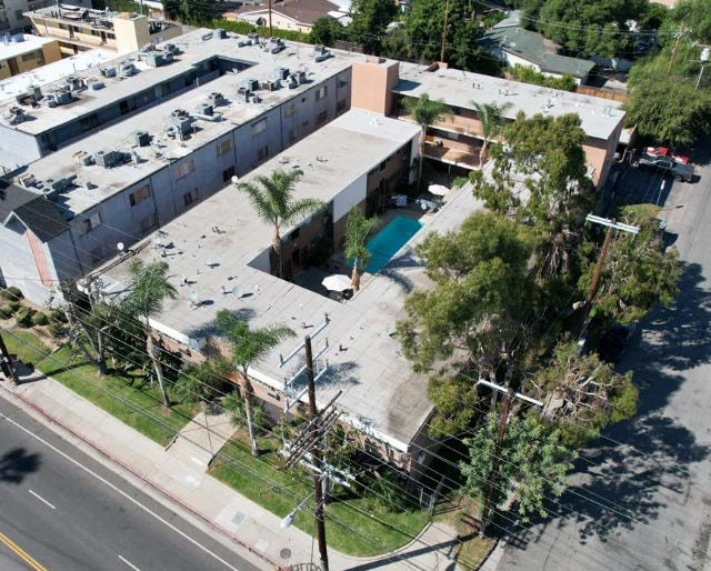 More Photos Of 15405 Vanowen St, Van Nuys Apartments For Sale