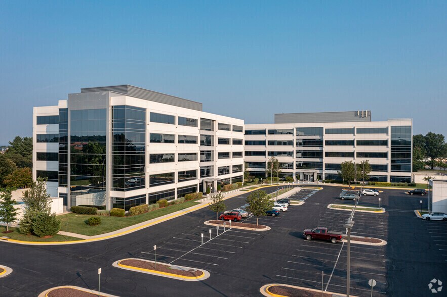 More Photos Of 4840 Westfields Blvd, Chantilly Office For Lease