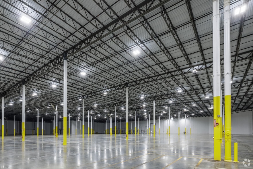 More Photos Of 261 River Rd, Clifton Distribution For Lease