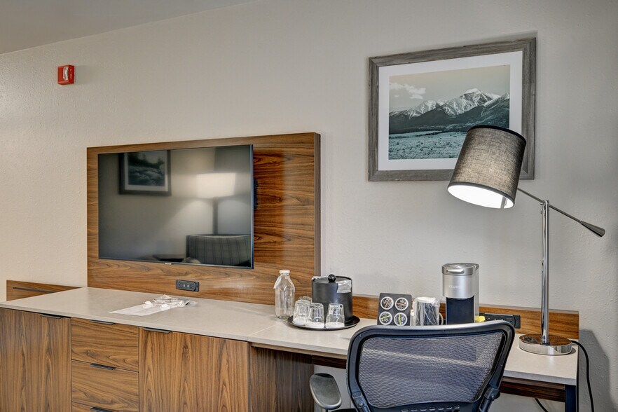 More Photos Of 733 US Highway 24 N, Buena Vista Hotel For Sale