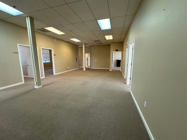 More Photos Of 77 Aspen Way, Watsonville Medical For Lease
