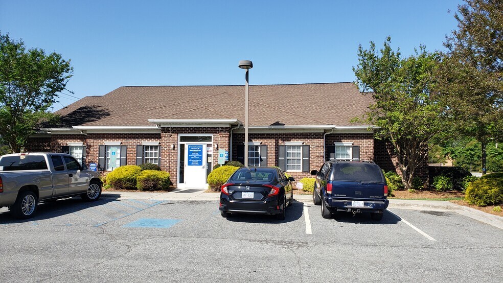 More Photos Of 120 S Mountain St, Cherryville Medical For Sale