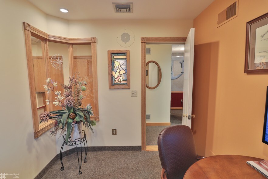 More Photos Of 4955 Route 873, Schnecksville Medical For Lease