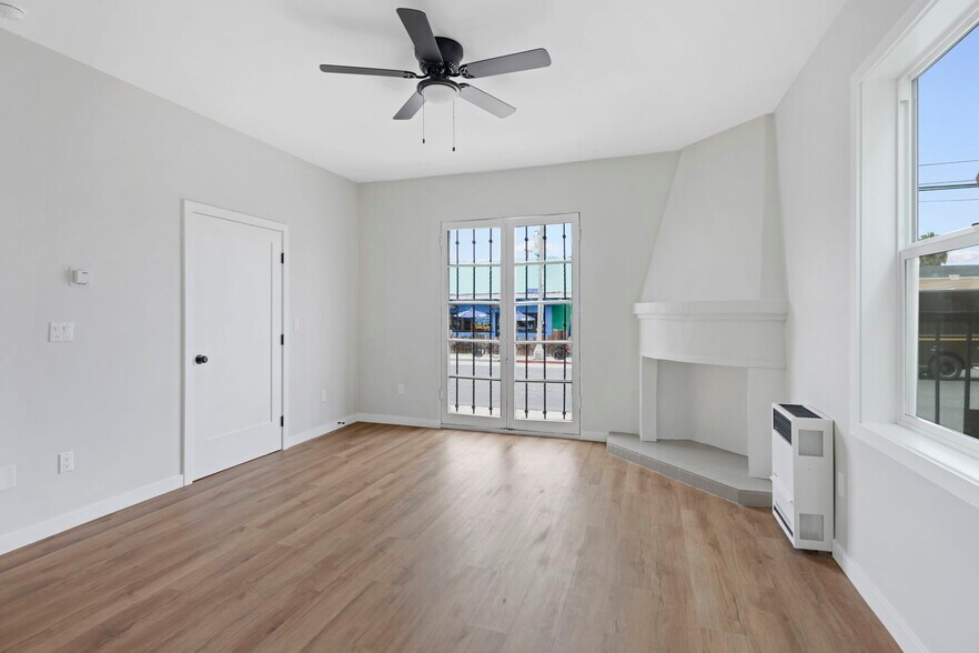 More Photos Of 1827 E 4th St, Long Beach Apartments For Sale