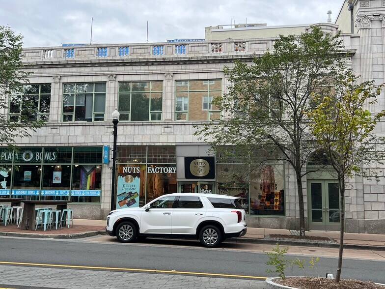 More Photos Of 2-30 South Park St, Montclair Storefront Retail Office For Lease