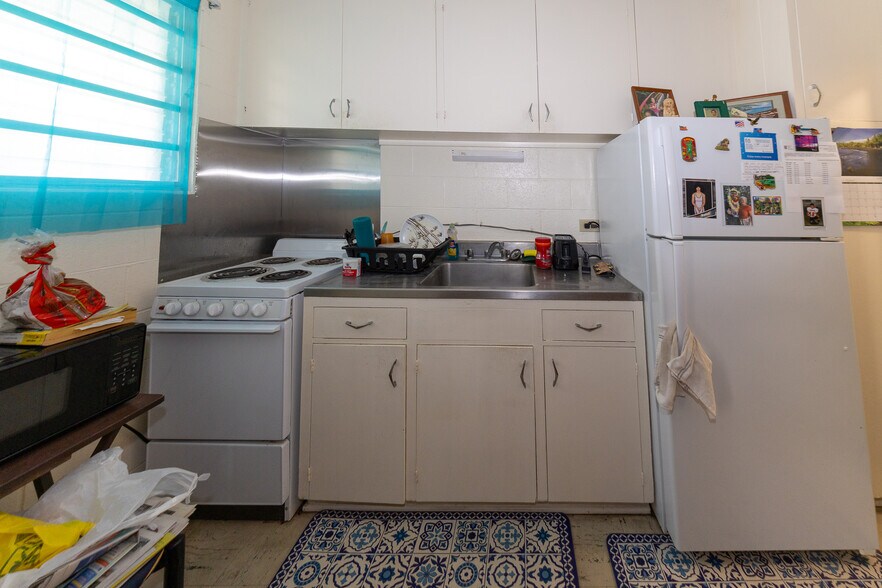 More Photos Of 1240 Young St, Honolulu Apartments For Sale