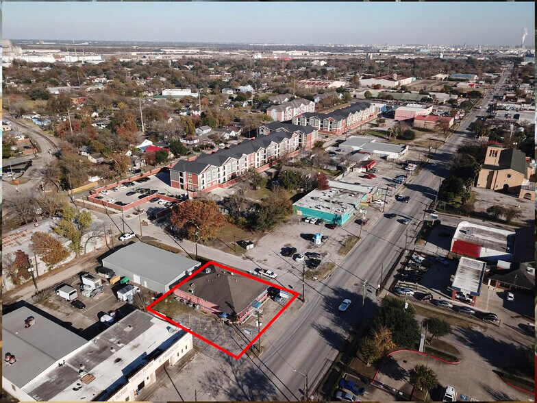 More Photos Of 7147 Harrisburg Blvd, Houston Restaurant For Sale