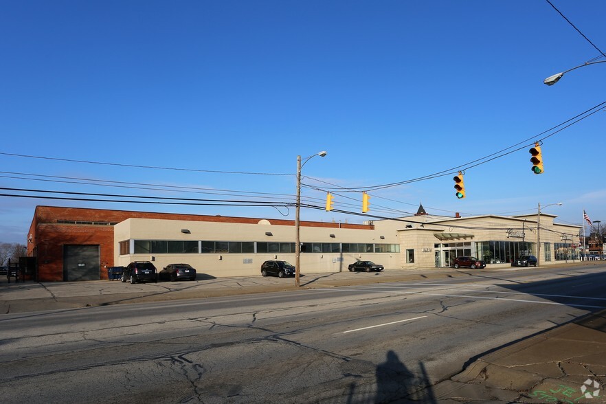 Primary Photo Of 2801 Carnegie Ave, Cleveland Auto Dealership For Sale