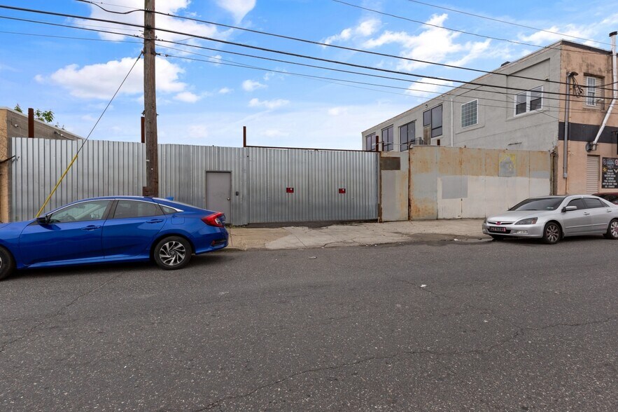 Primary Photo Of 3317-3341 Gaul St, Philadelphia Service For Lease